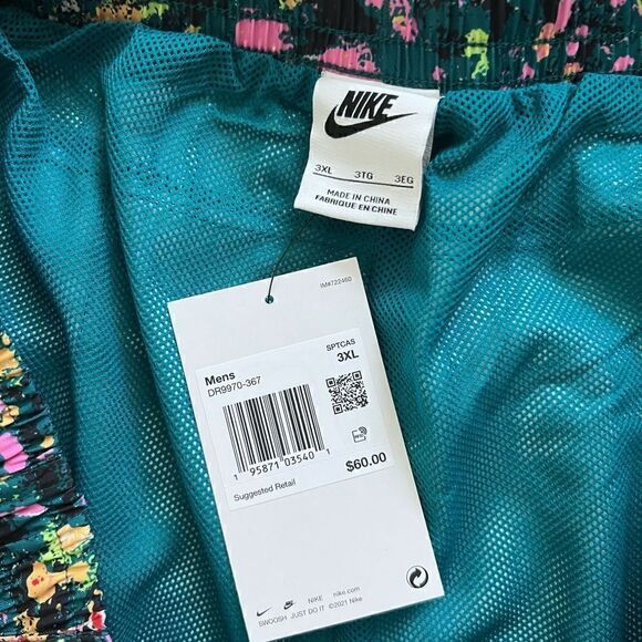 Nike Sportswear Trek Division Woven Flow Shorts - Picture 12 of 12